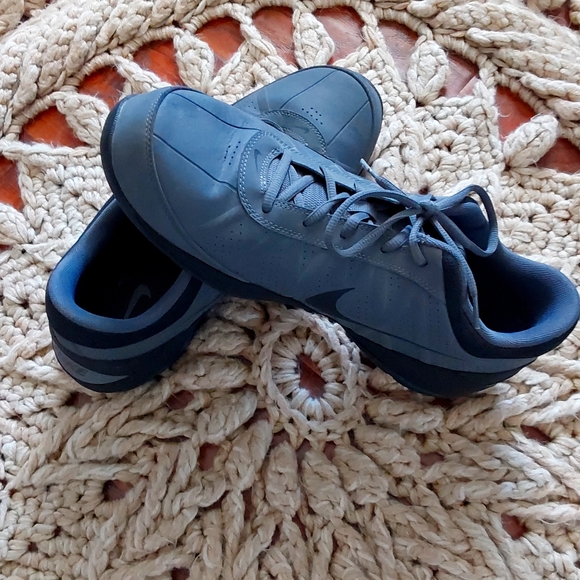 Nike air - Picture 1 of 3